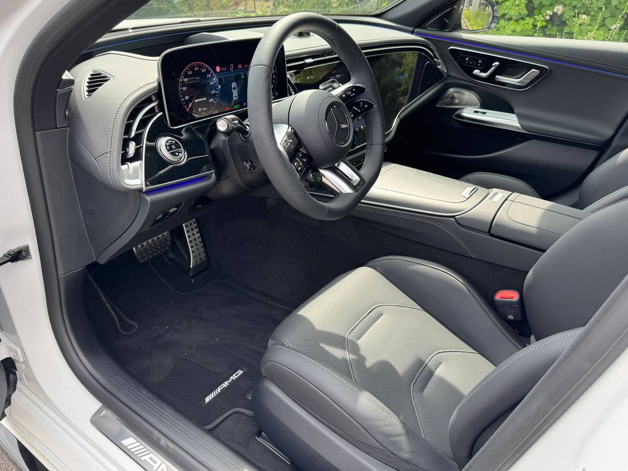 Mercedes-Benz E-Class 53 4M AMGid-4133