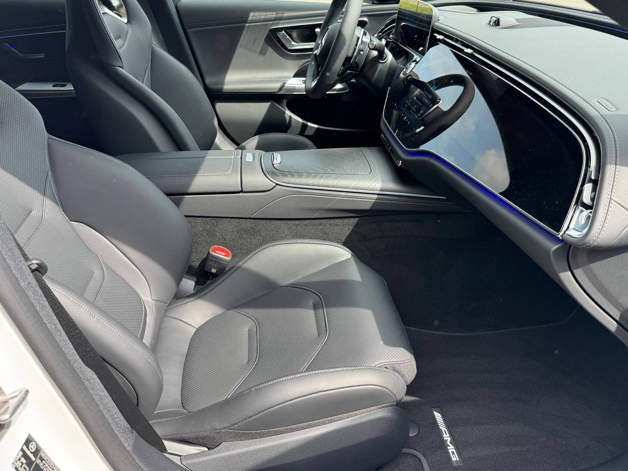 Mercedes-Benz E-Class 53 4M AMGid-4133