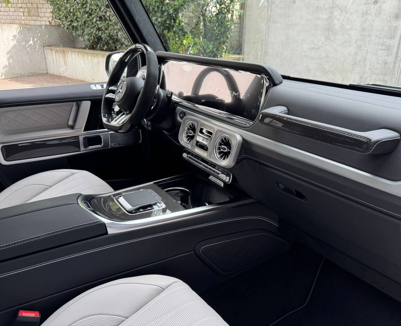 Mercedes-Benz G-Class 63 AMGid-4820