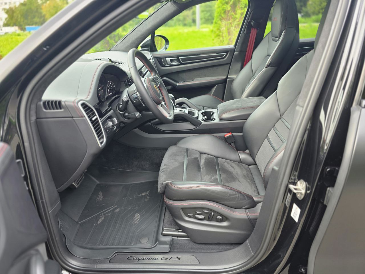 Porsche Cayenne GTSid-4824