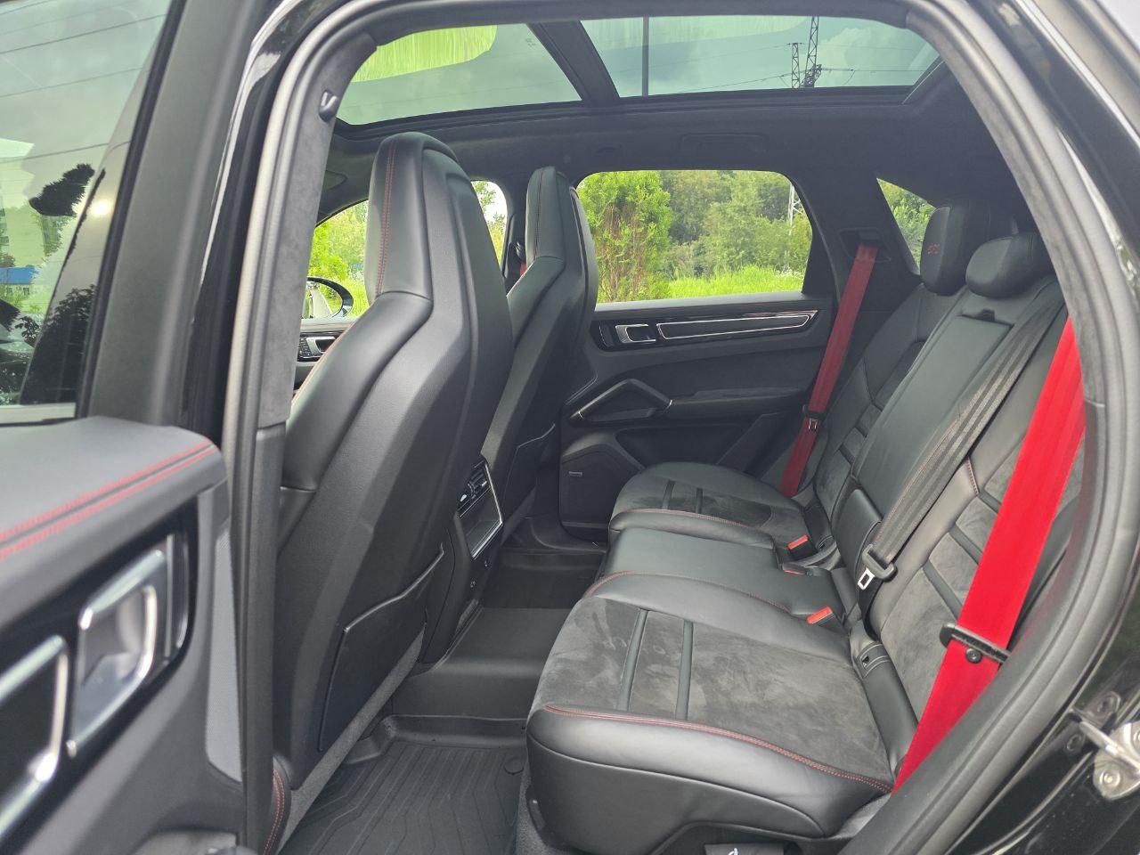 Porsche Cayenne GTSid-4824