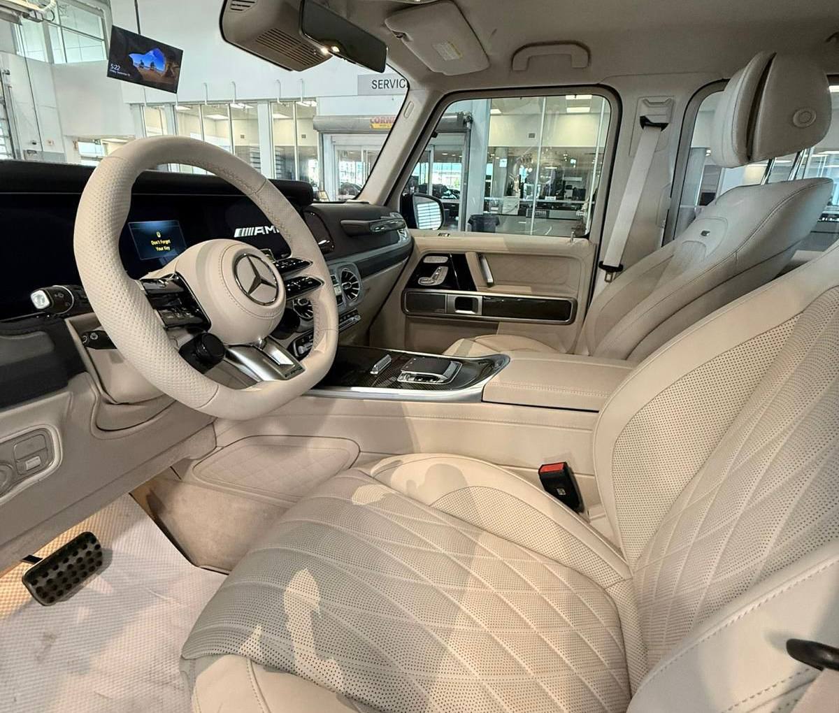 Mercedes-Benz G-Class 63 AMGid-5310