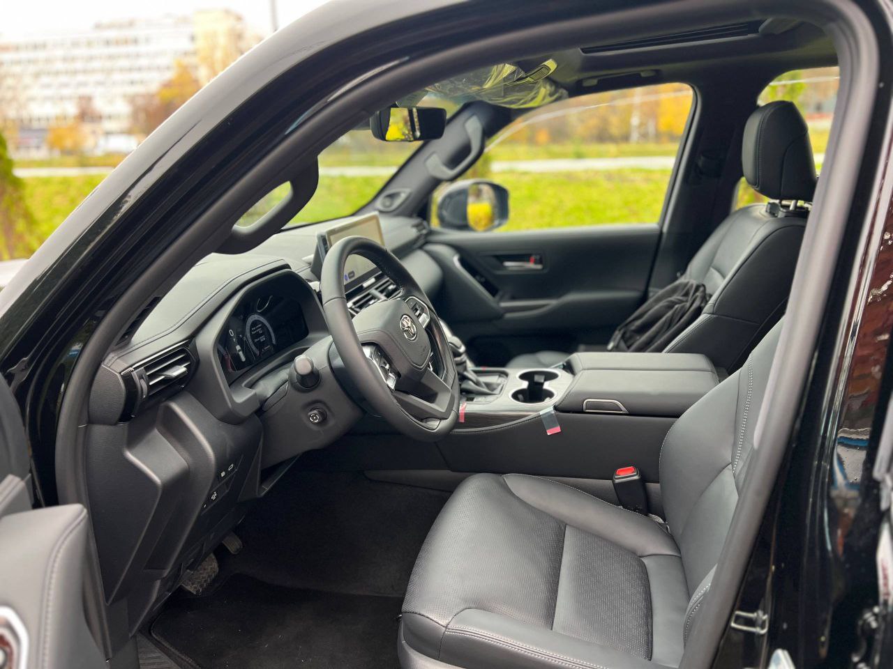 Toyota Land Cruiser 300id-5311