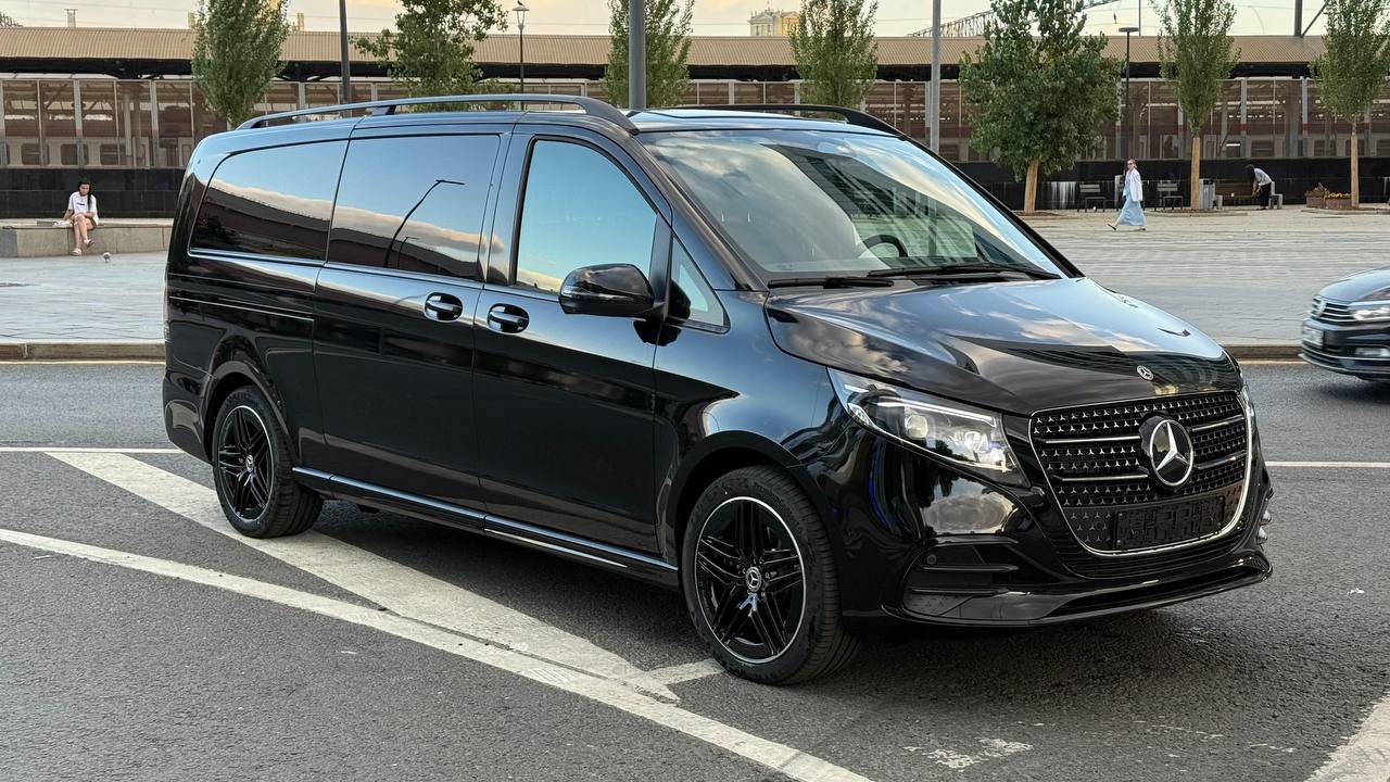 Mercedes-Benz V-Class 300d 4M Extra Longid-5316