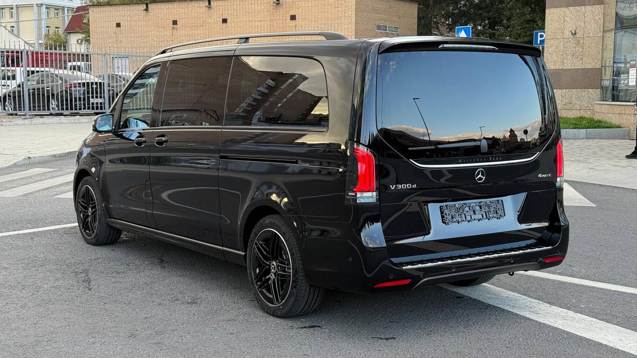 Mercedes-Benz V-Class 300d 4M Extra Longid-5316