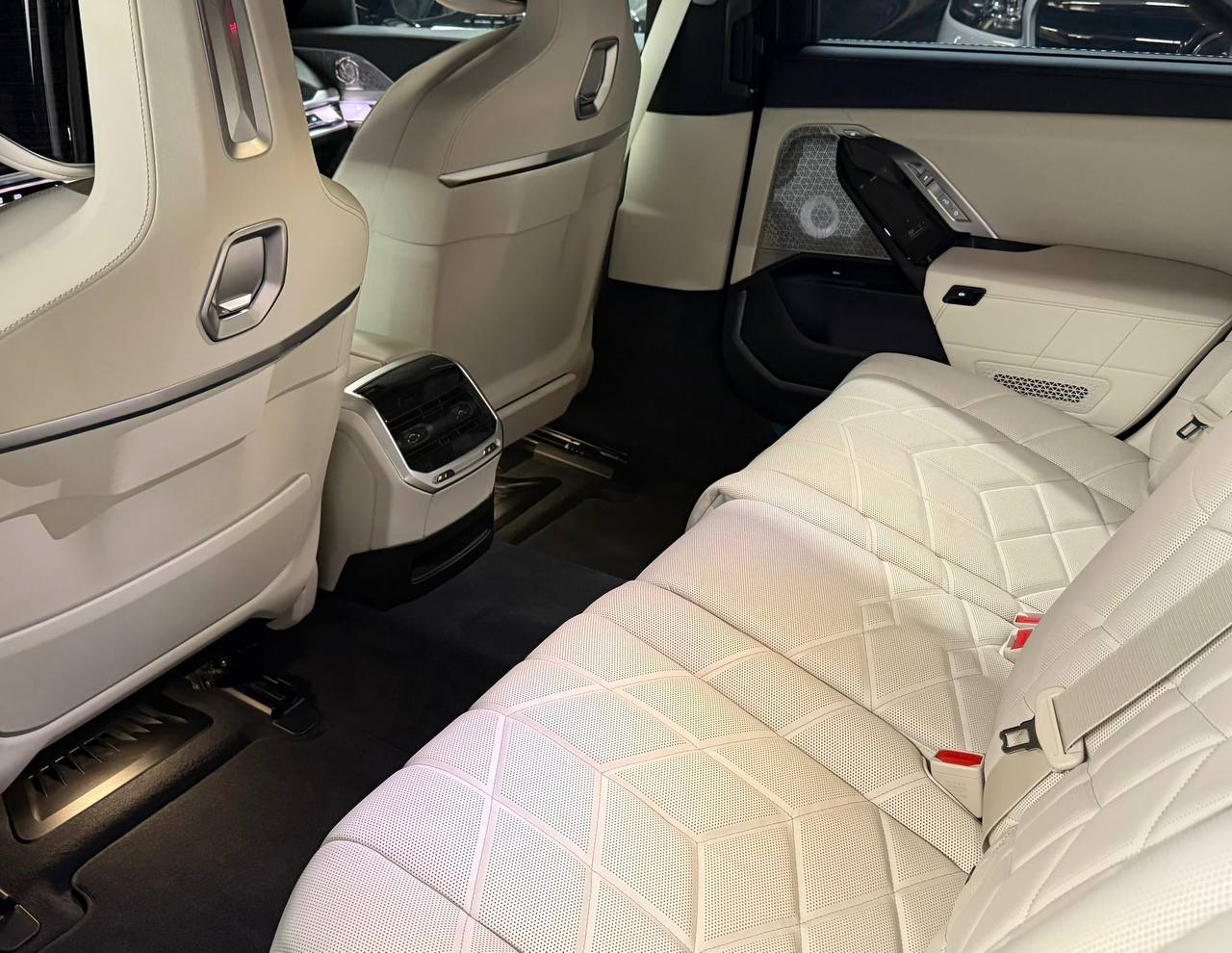 BMW 7 series 740d xDrive Msportid-5322