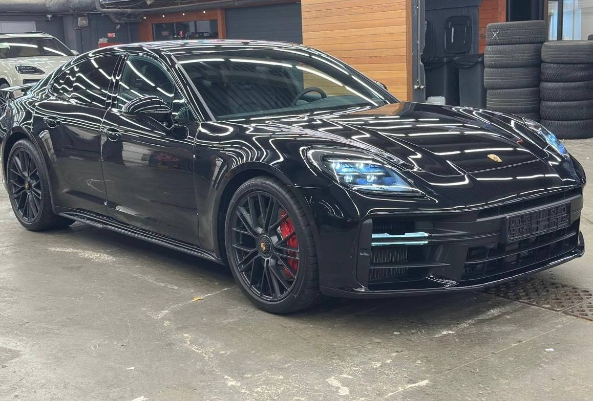 Porsche Panamera GTSid-5325