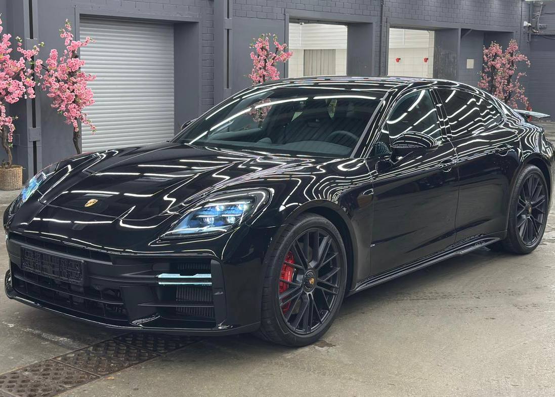 Porsche Panamera GTSid-5325