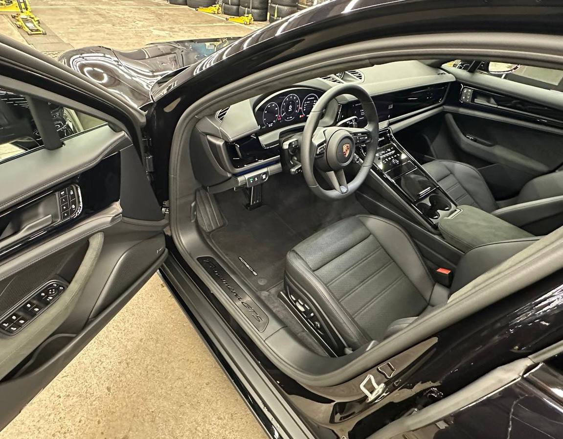 Porsche Panamera GTSid-5325