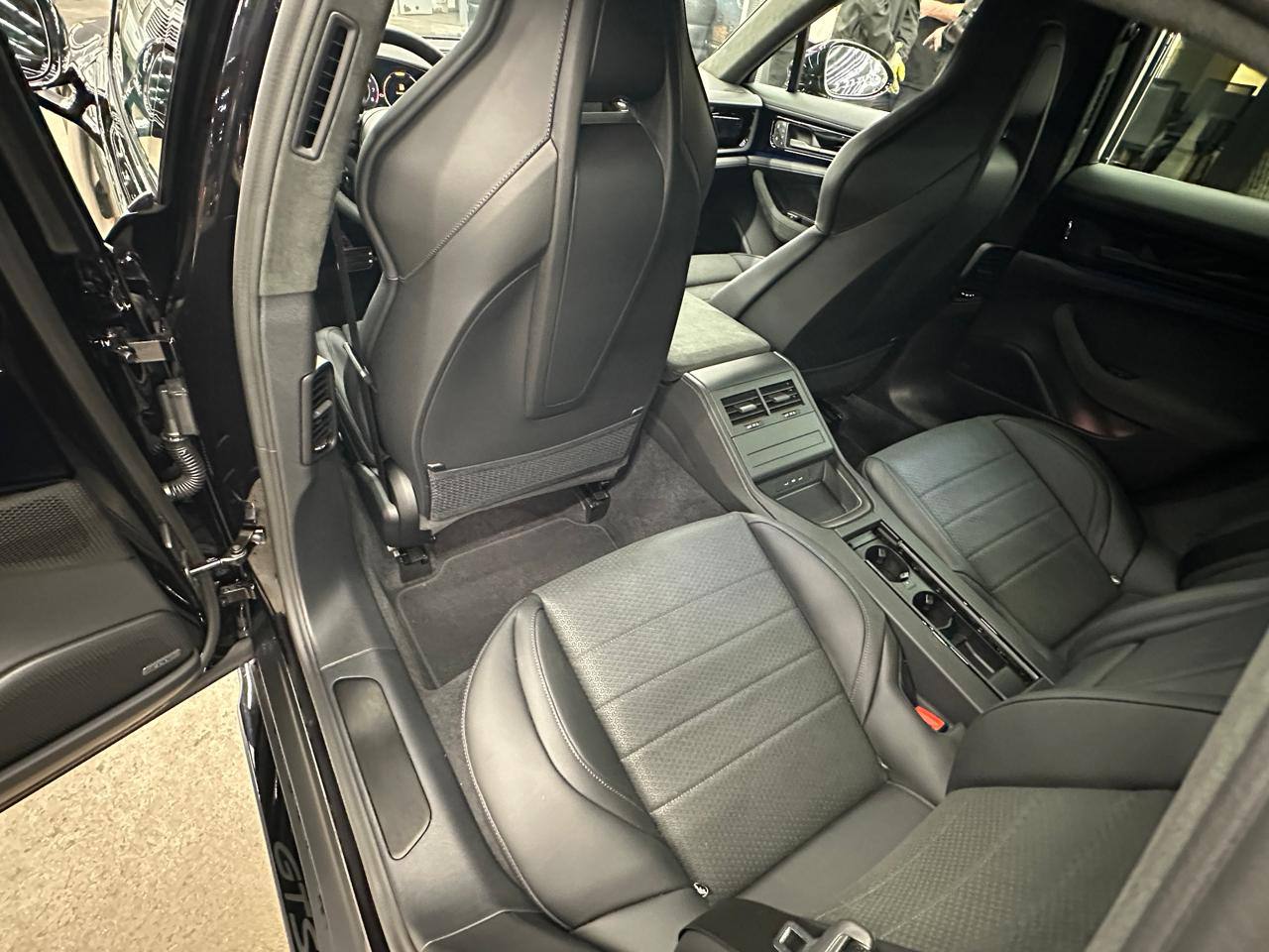 Porsche Panamera GTSid-5325