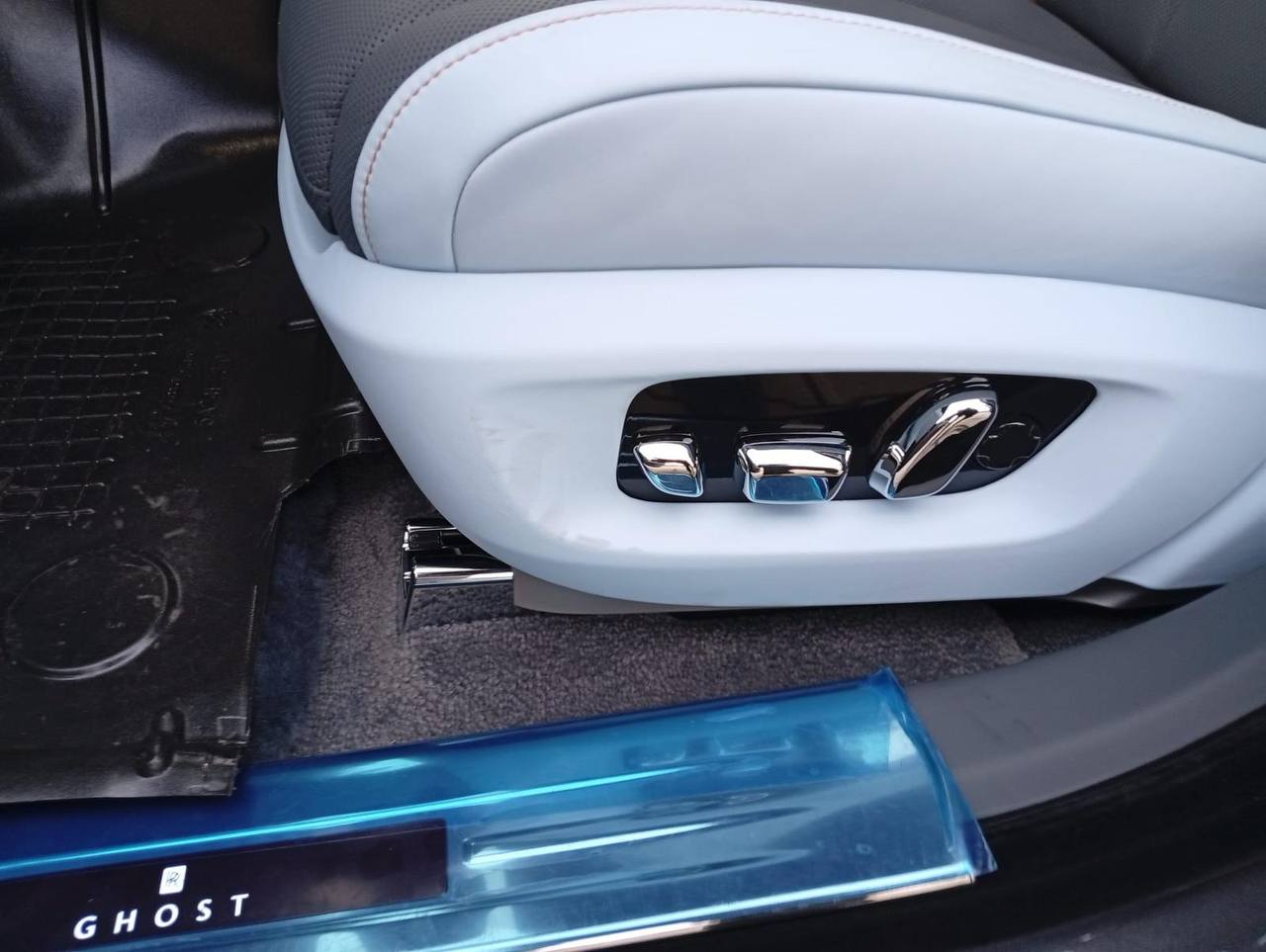 Rolls-Royce Ghost id-5539