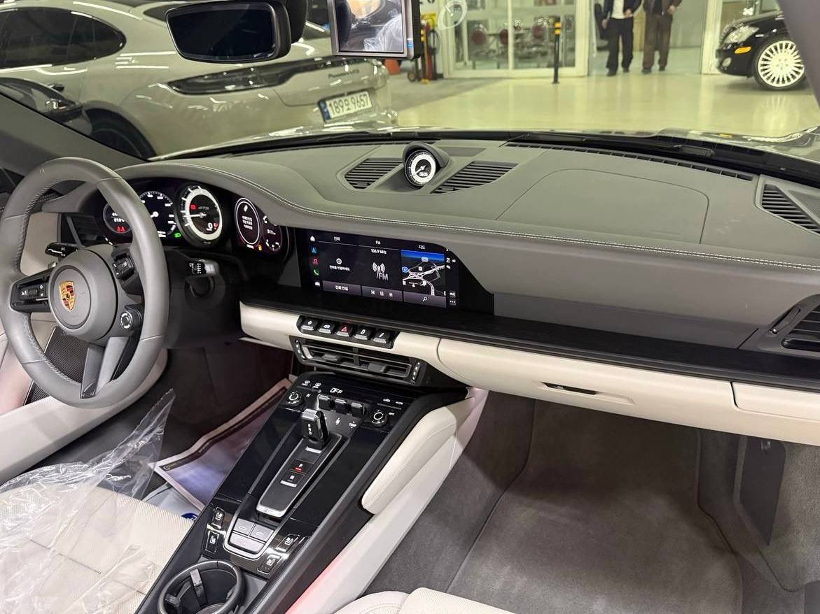 Porsche 911 Carrera 4 GTS Cabrioid-3640