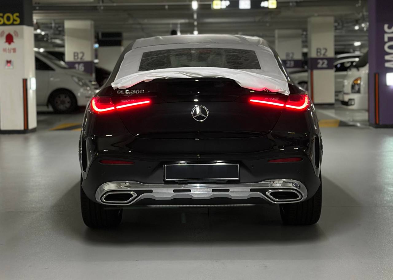 Mercedes-Benz GLC-Class 300 4Mid-4143