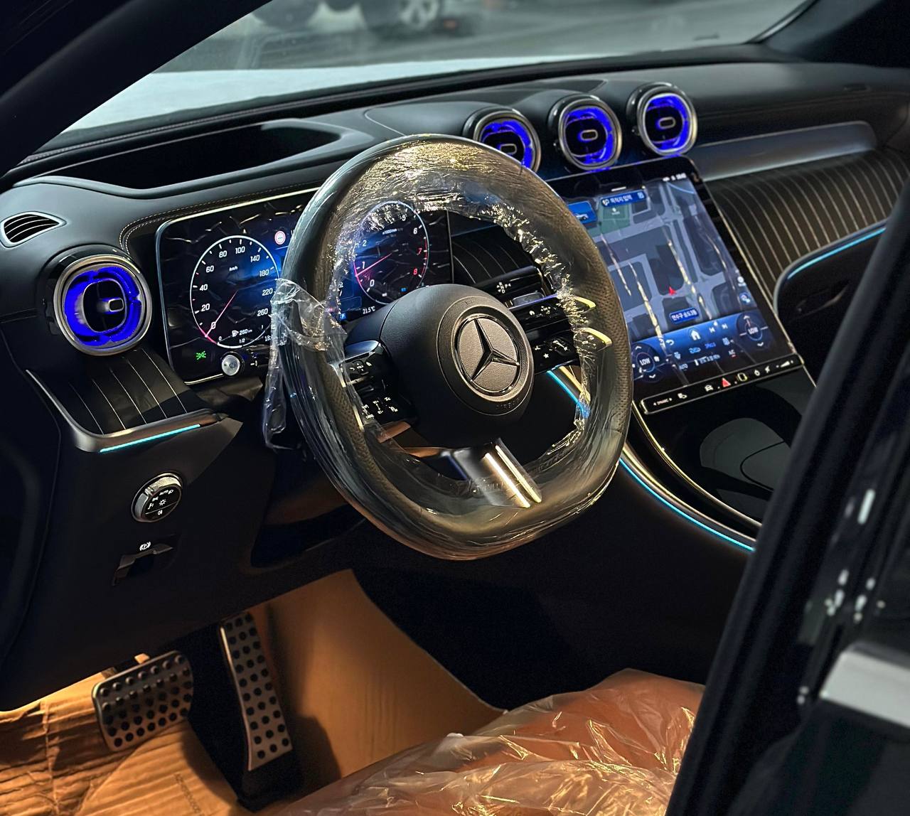 Mercedes-Benz GLC-Class 300 4Mid-4143