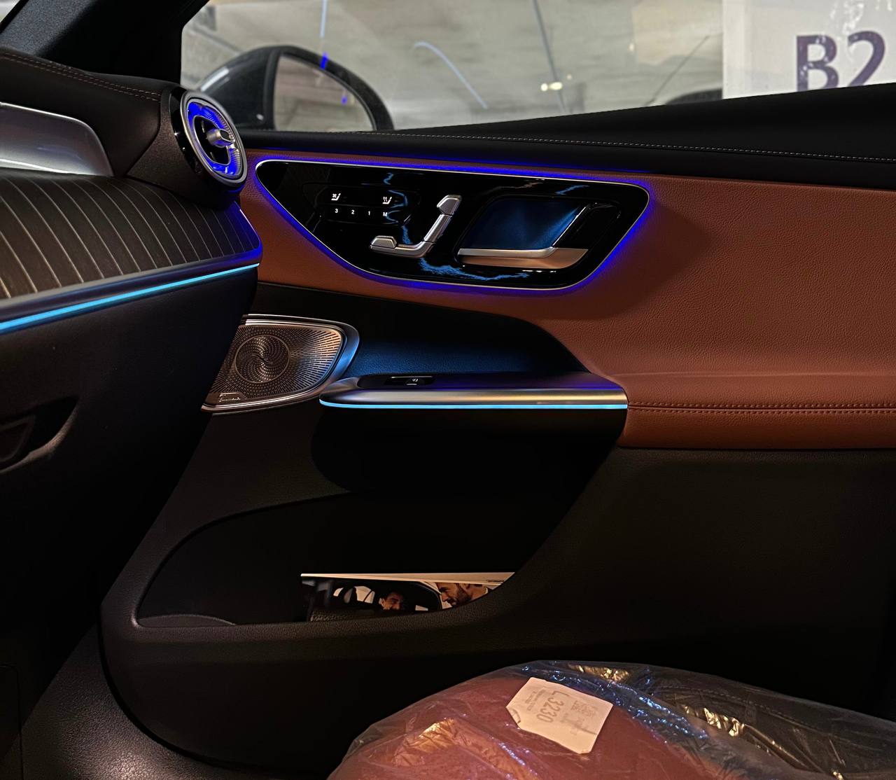 Mercedes-Benz GLC-Class 300 4Mid-4143