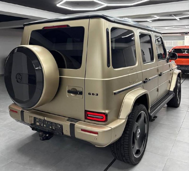 Mercedes-Benz G-Class 63 AMG 4Mid-4537
