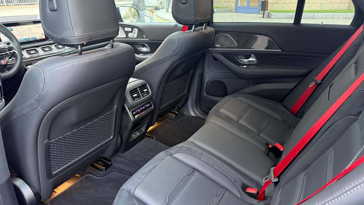 Mercedes-Benz GLE-Class 53 AMGid-4835