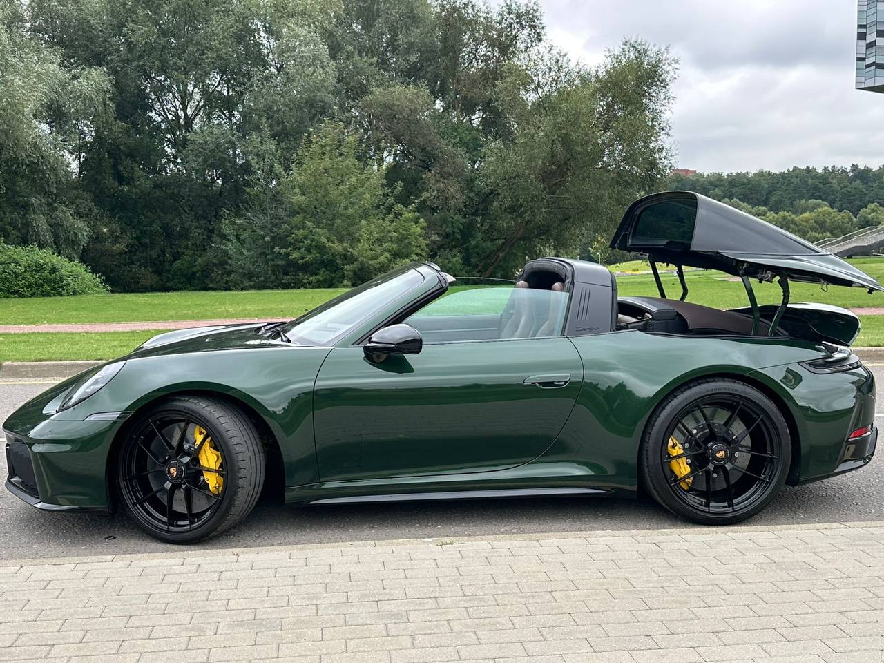 Porsche 911 Targa 4 GTSid-4836