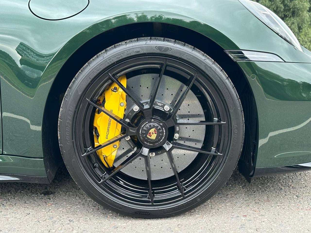 Porsche 911 Targa 4 GTSid-4836