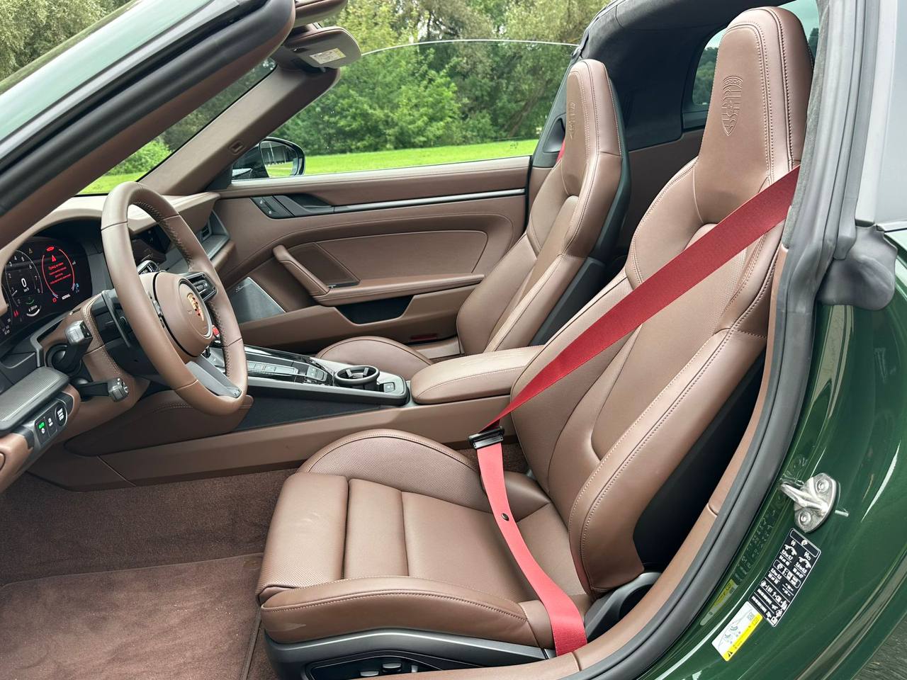 Porsche 911 Targa 4 GTSid-4836