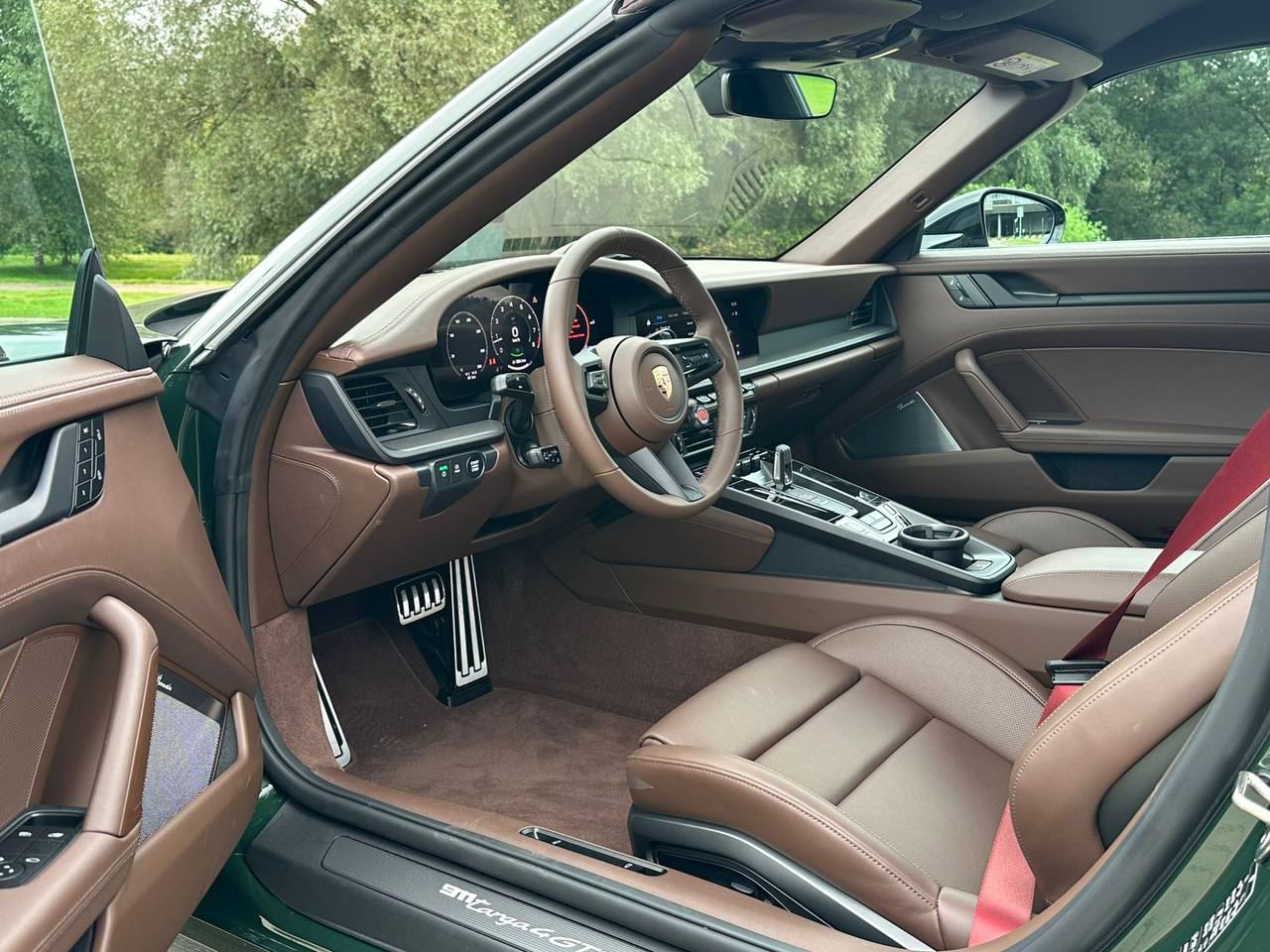 Porsche 911 Targa 4 GTSid-4836