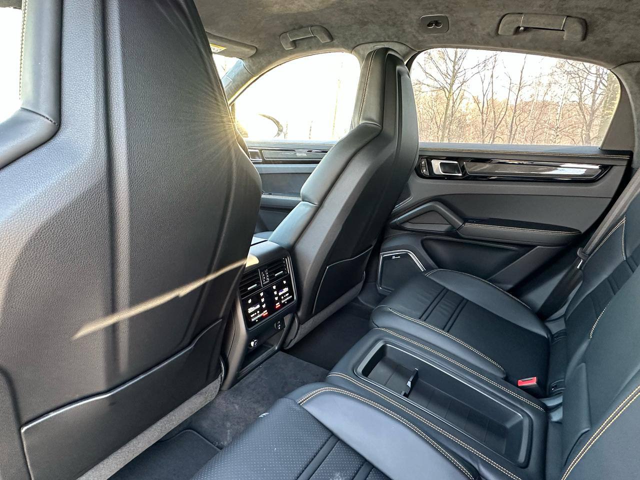 Porsche Cayenne Turbo GTid-3423