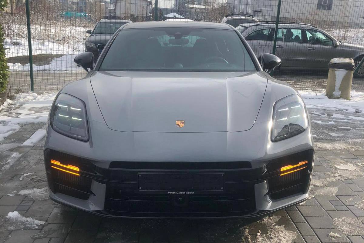 Porsche Panamera GTSid-3424