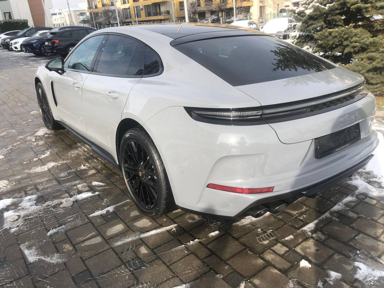 Porsche Panamera GTSid-3424