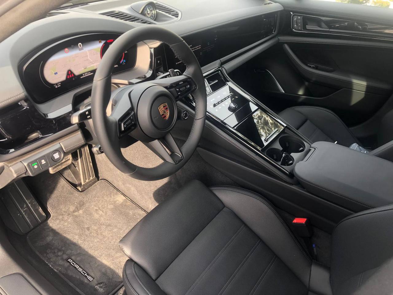 Porsche Panamera GTSid-3424