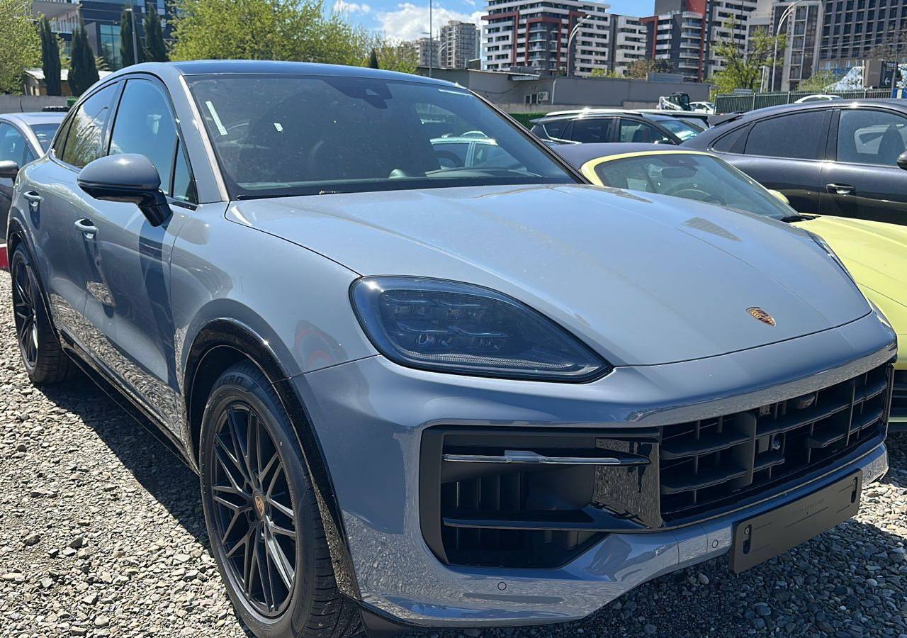Porsche Cayenne Coupe GTSid-3425