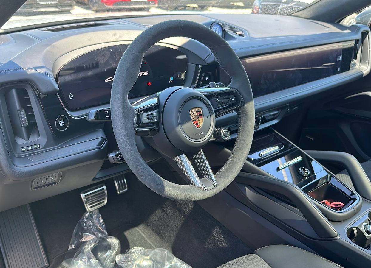 Porsche Cayenne Coupe GTSid-3425