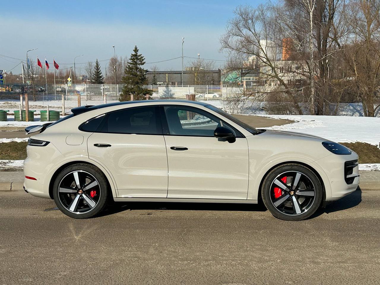 Porsche Cayenne Coupe GTSid-3427