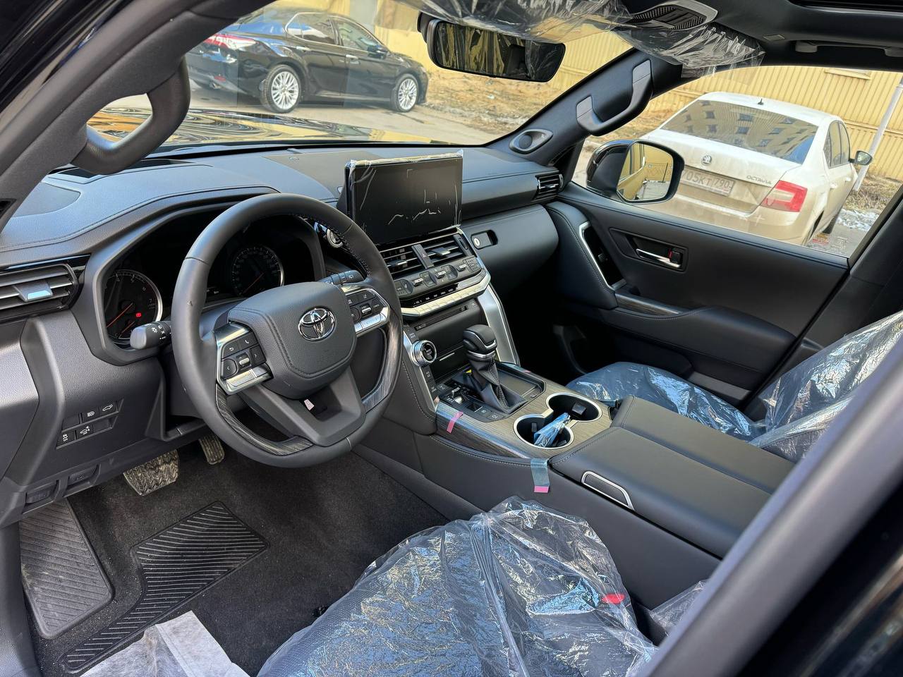 Toyota Land Cruiser 300id-3432