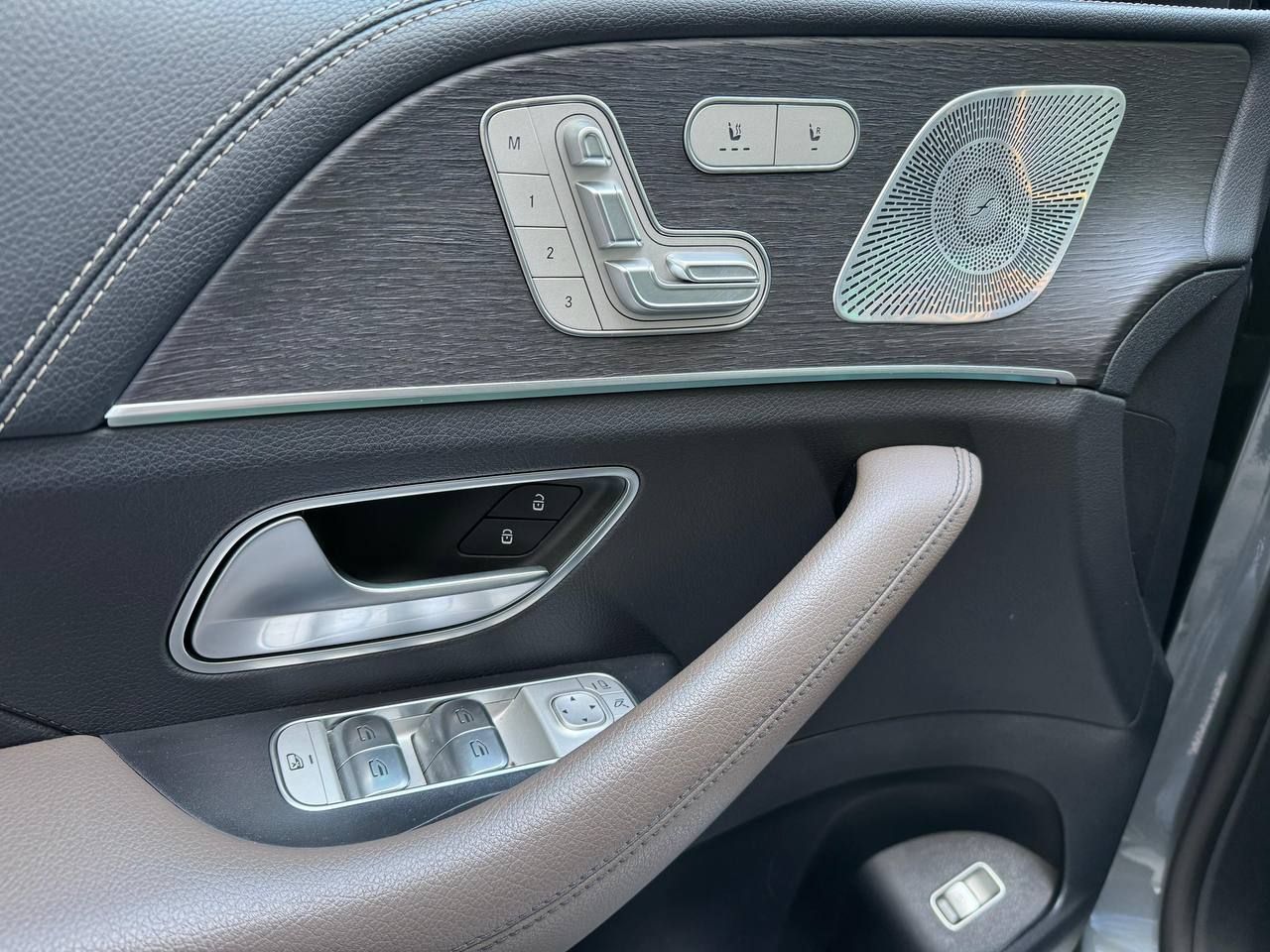 Mercedes-Benz GLE-Class 350did-3656