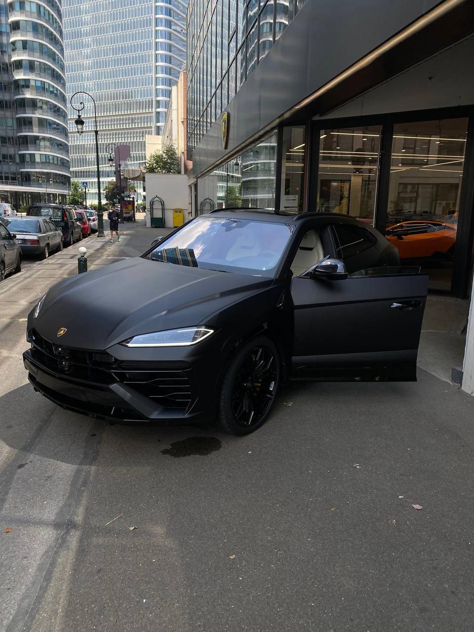 Lamborghini URUS SEid-4172