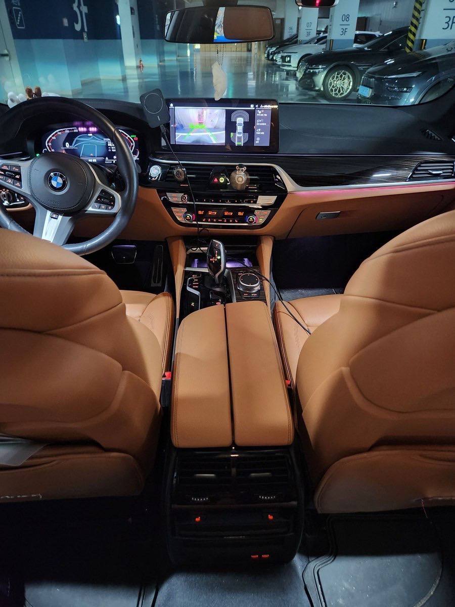 BMW 5 series 20iid-4546