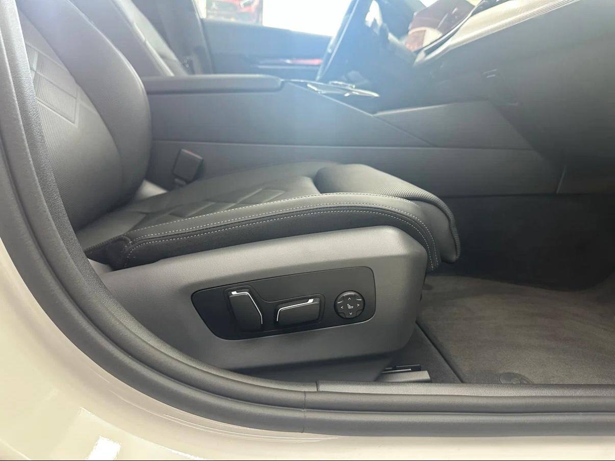 BMW 5 series 530iid-4547