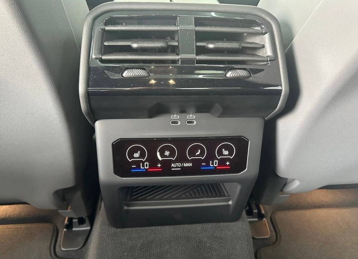 BMW 5 series 530iid-4547