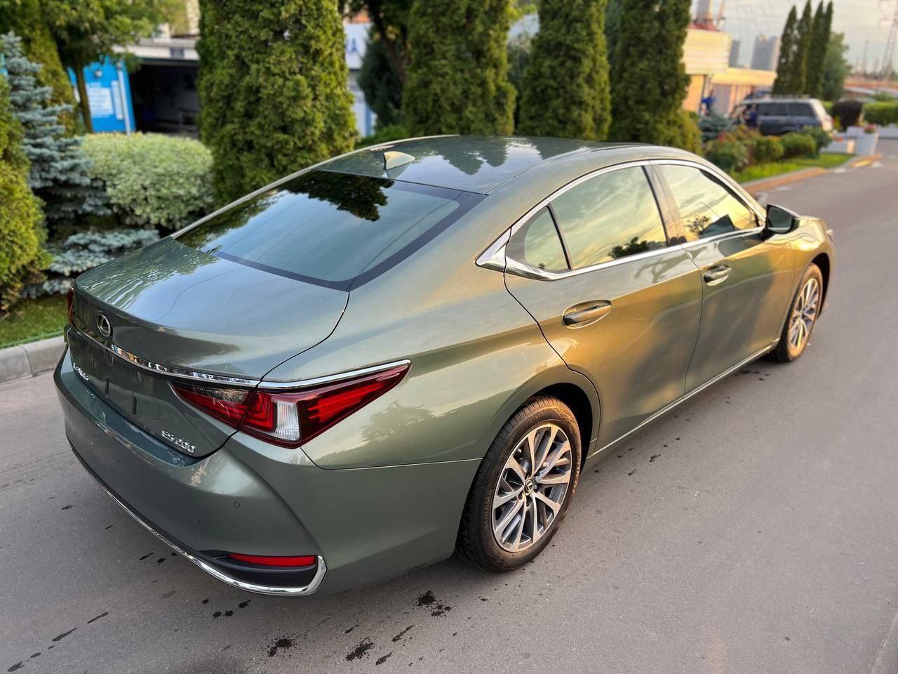 Lexus ES 200id-5090