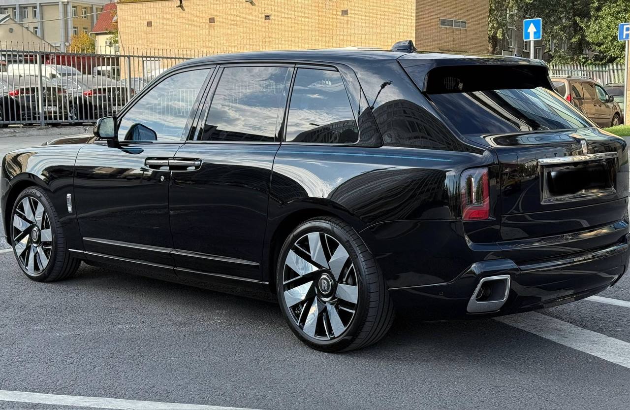 Rolls-Royce Cullinan id-5098