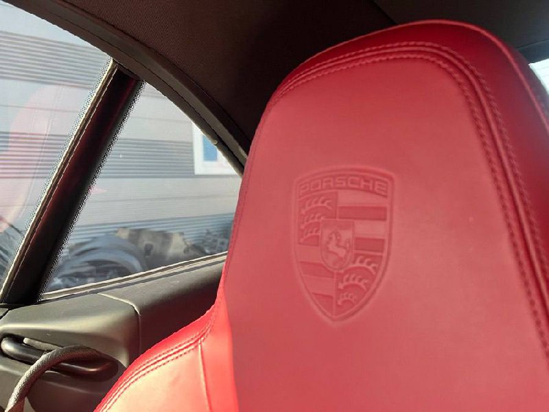 Porsche 911 Carrera 4id-3666