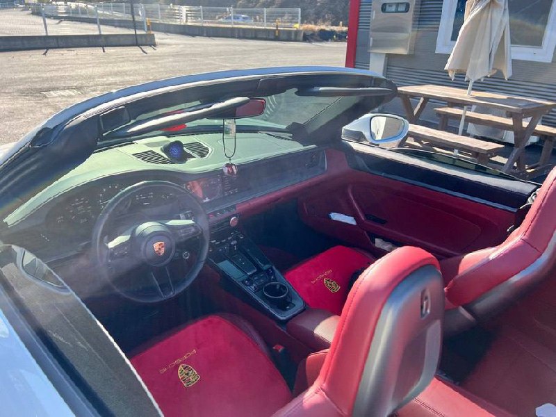 Porsche 911 Carrera 4id-3666