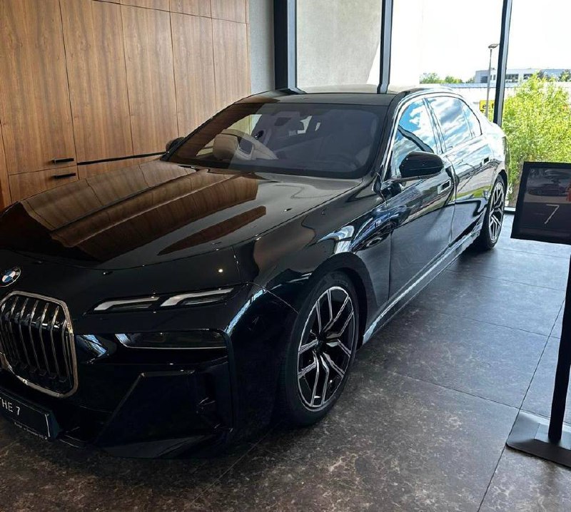 BMW 7 series 740D xDriveid-3671