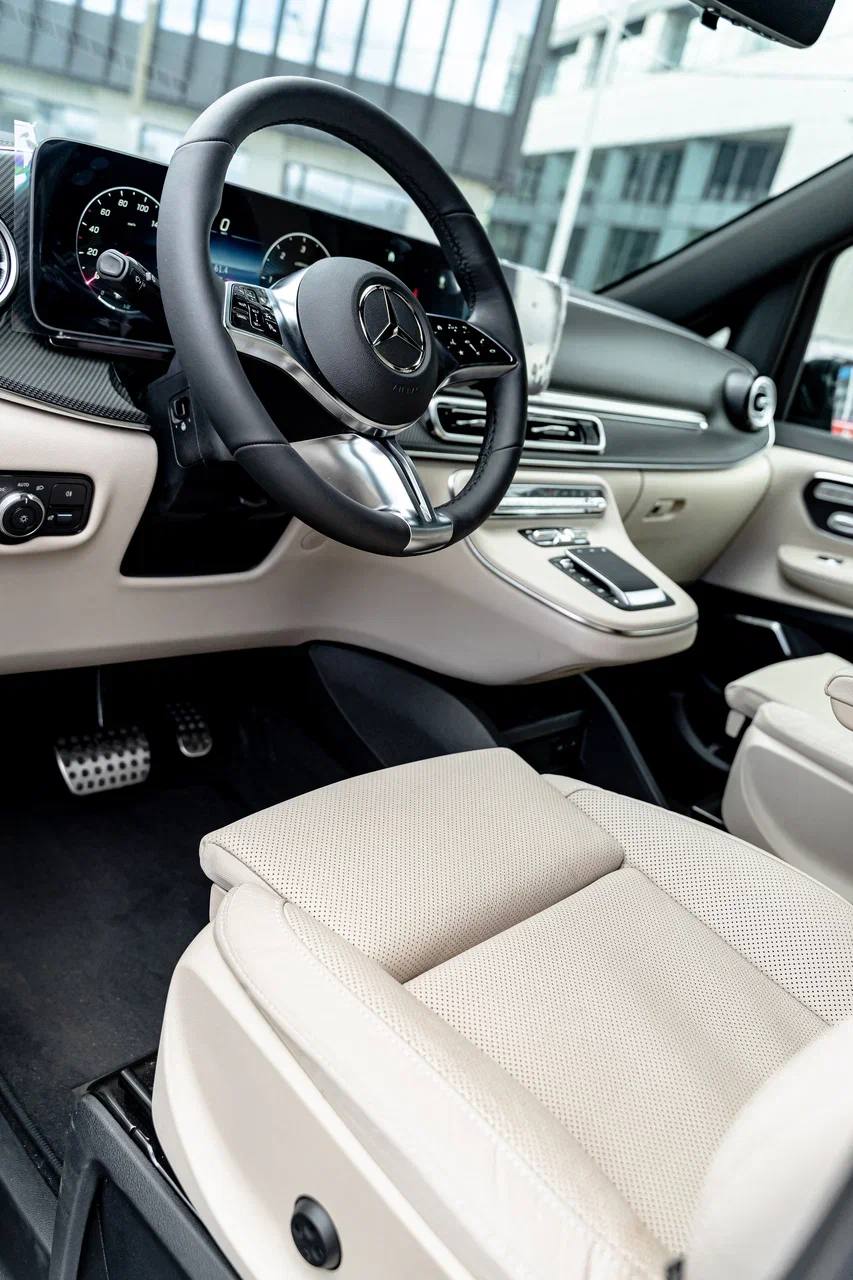 Mercedes-Benz V-Class AMGid-4175