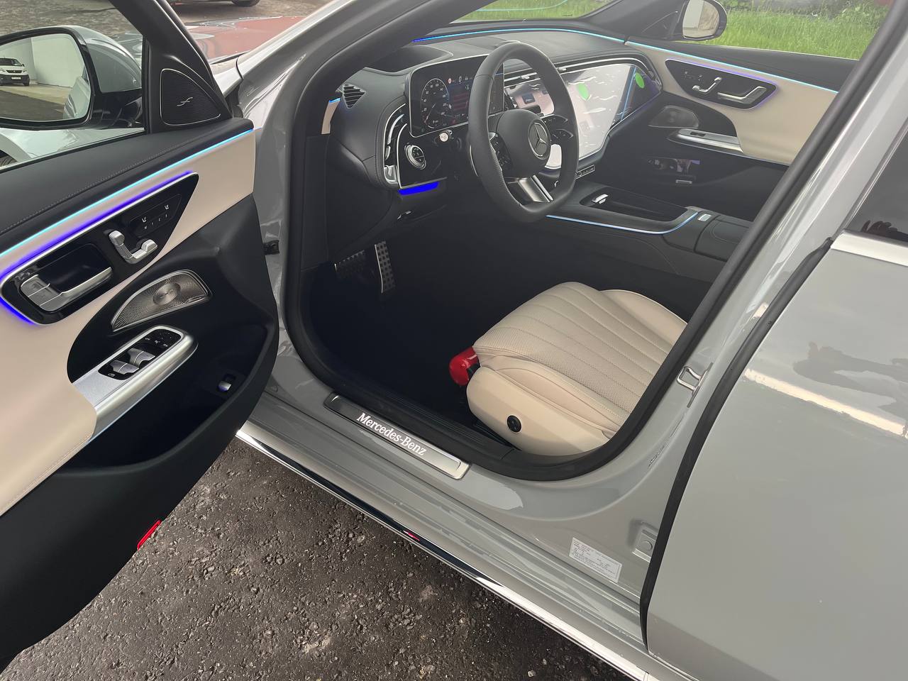 Mercedes-Benz E-Class 300id-4556