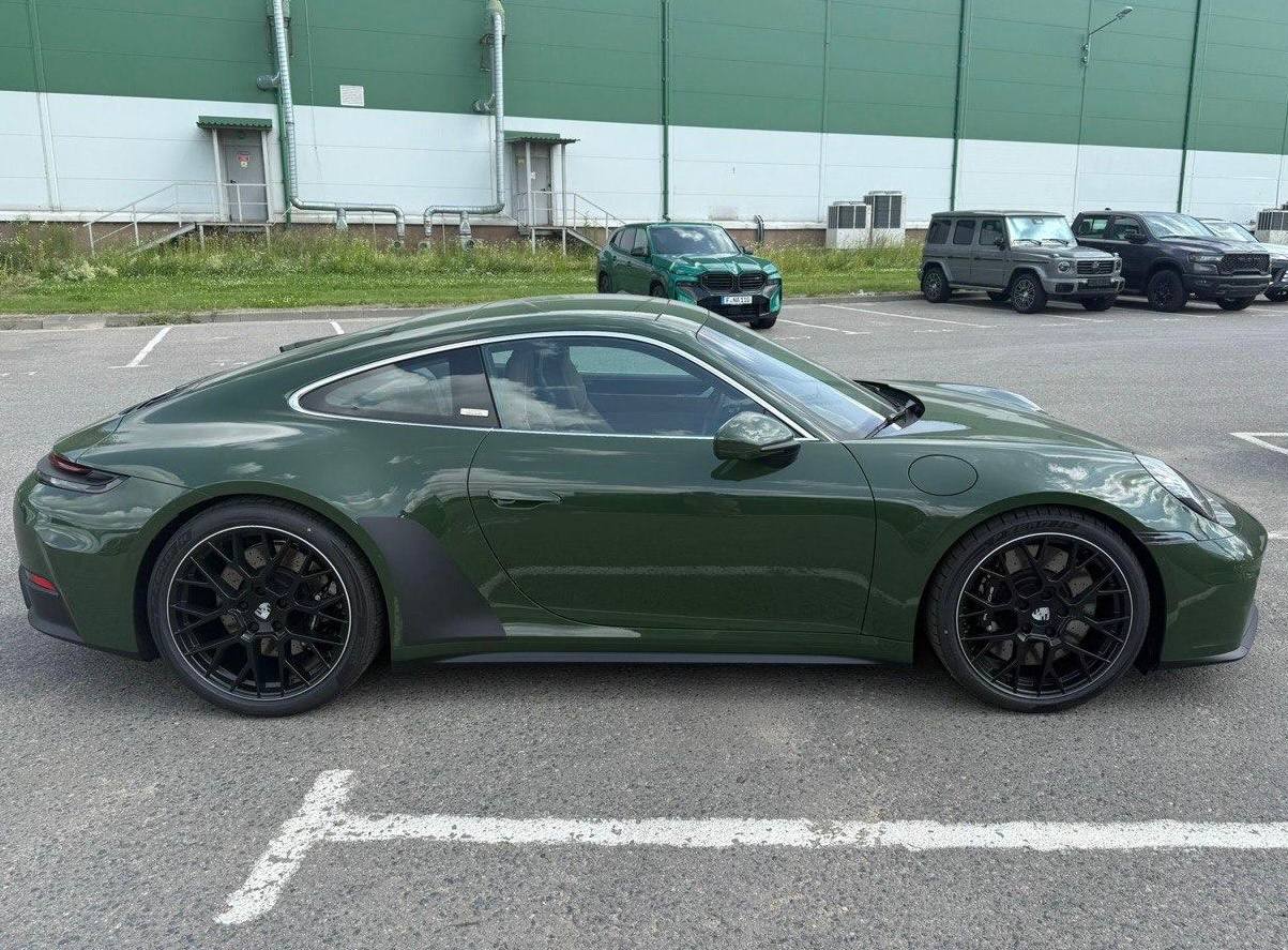 Porsche 911 Carrera GTSid-4571