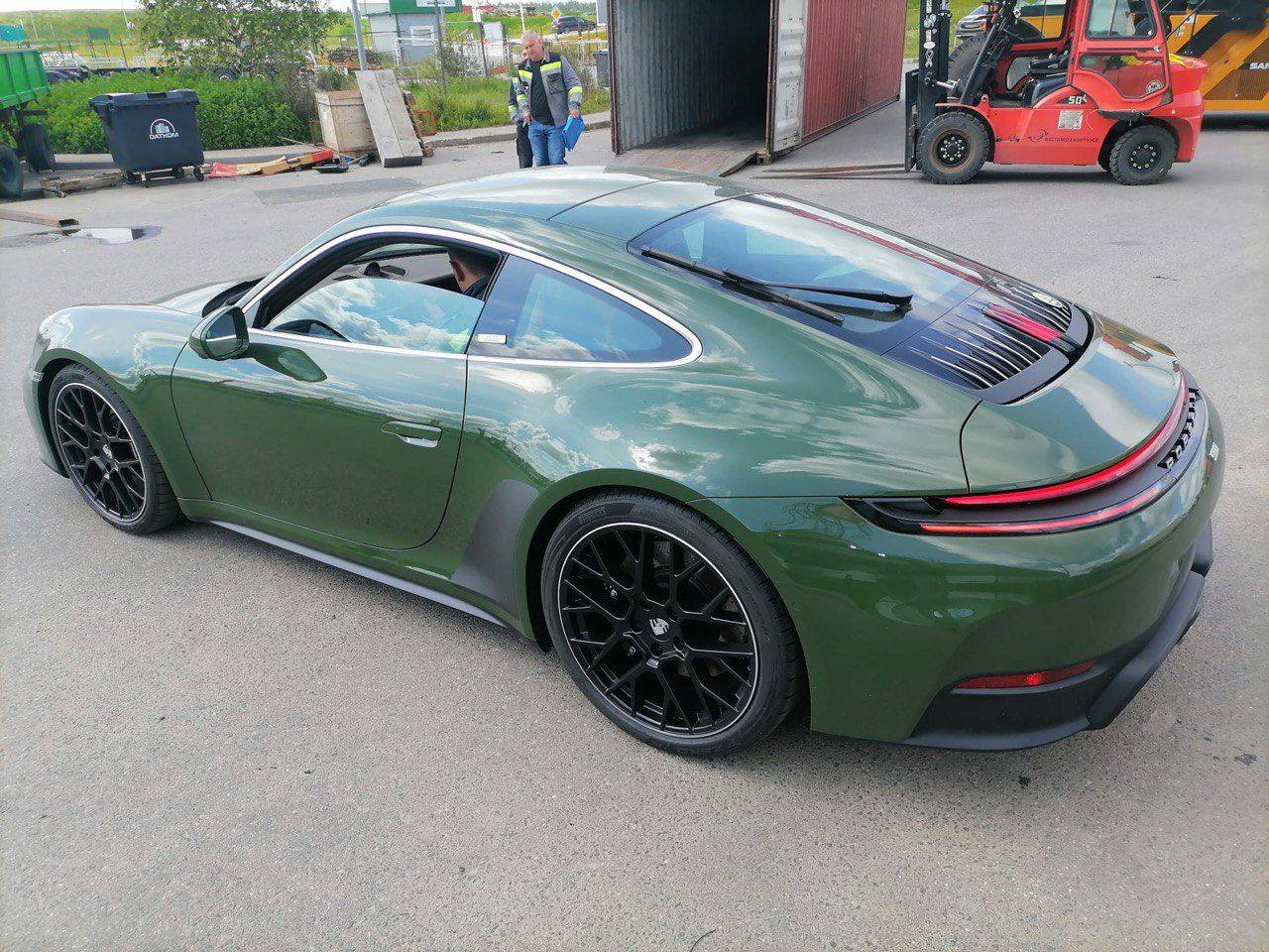 Porsche 911 Carrera GTSid-4571