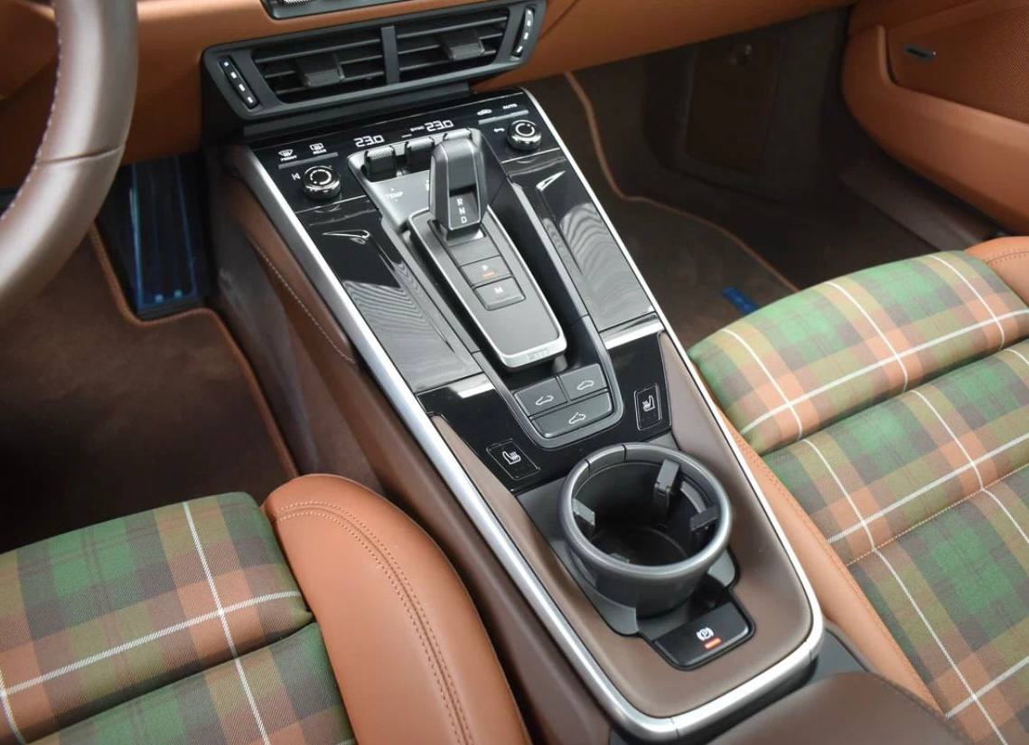 Porsche 911 Carrera GTSid-4571