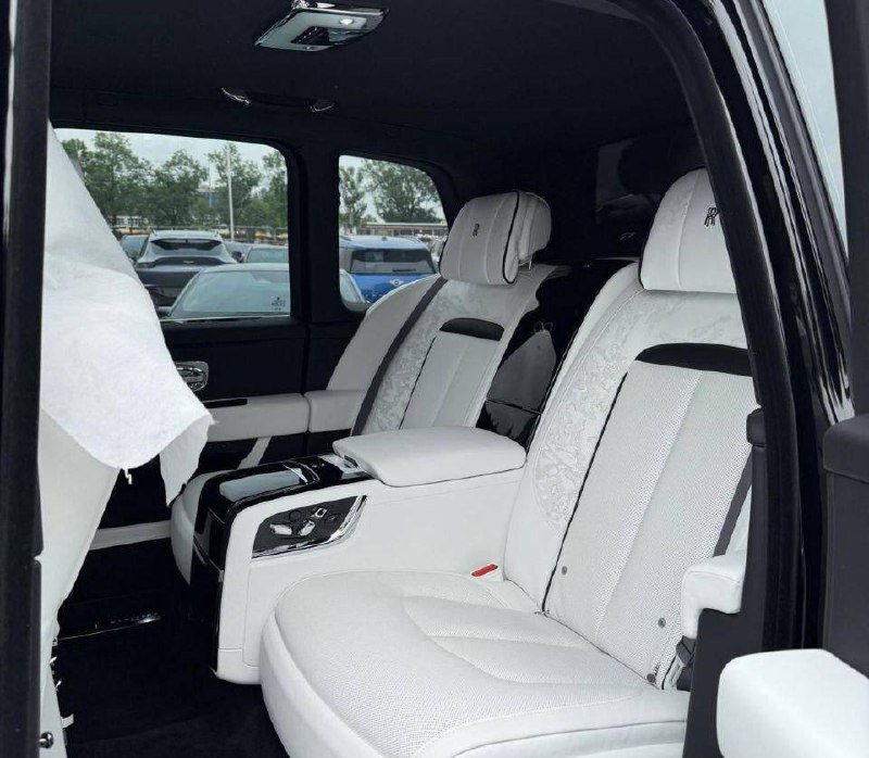 Rolls Royce Cullinan Black Badgeid-4841