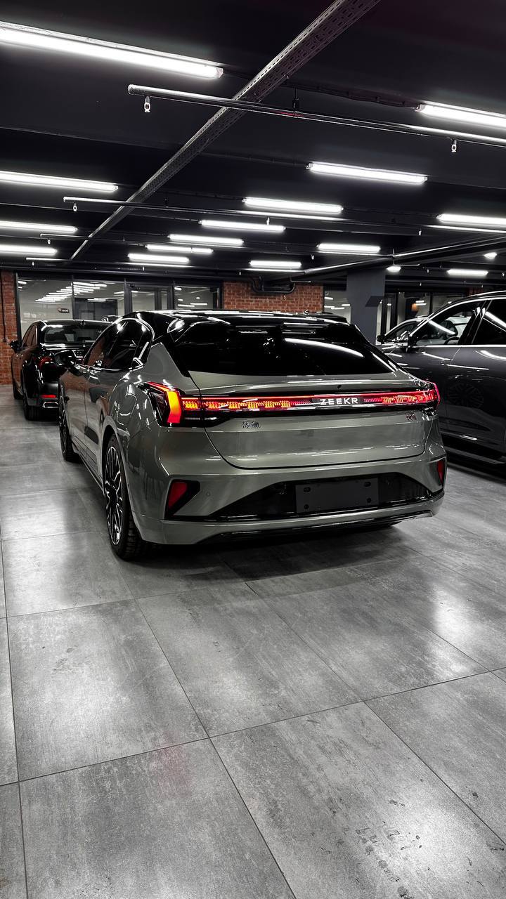 ZEEKR 001 RESTid-4212